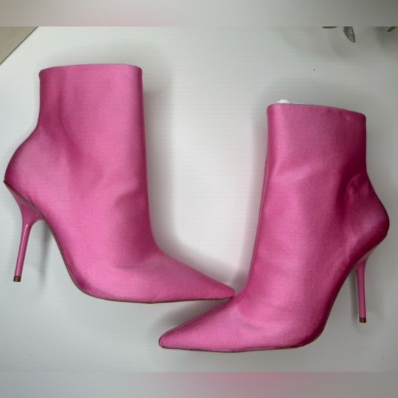 Good American Emma High Booties in Pink Size 10M Barbiecore Stiletto Preppy NIB - Picture 14 of 16